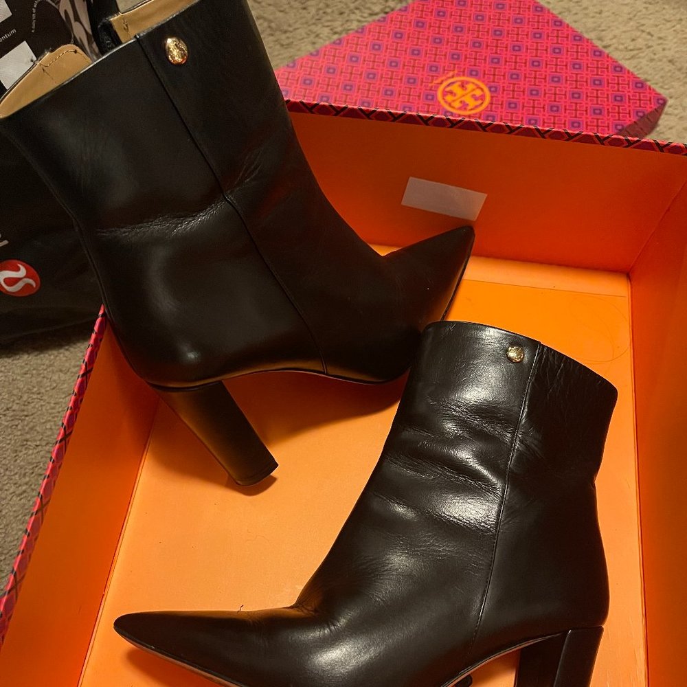 NWB Tory Burch Penelope 90MM Bootie Calf Leather Size 7.5 Black.